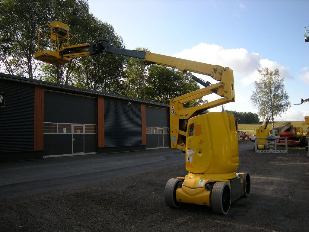 Haulotte HA12CJ+ , AH 12m, Korbarm drehbar - Camión con plataforma elevadora: foto 3 Haulotte HA12CJ+ , AH 12m, Korbarm drehbar - Camión con plataforma elevadora: foto 3