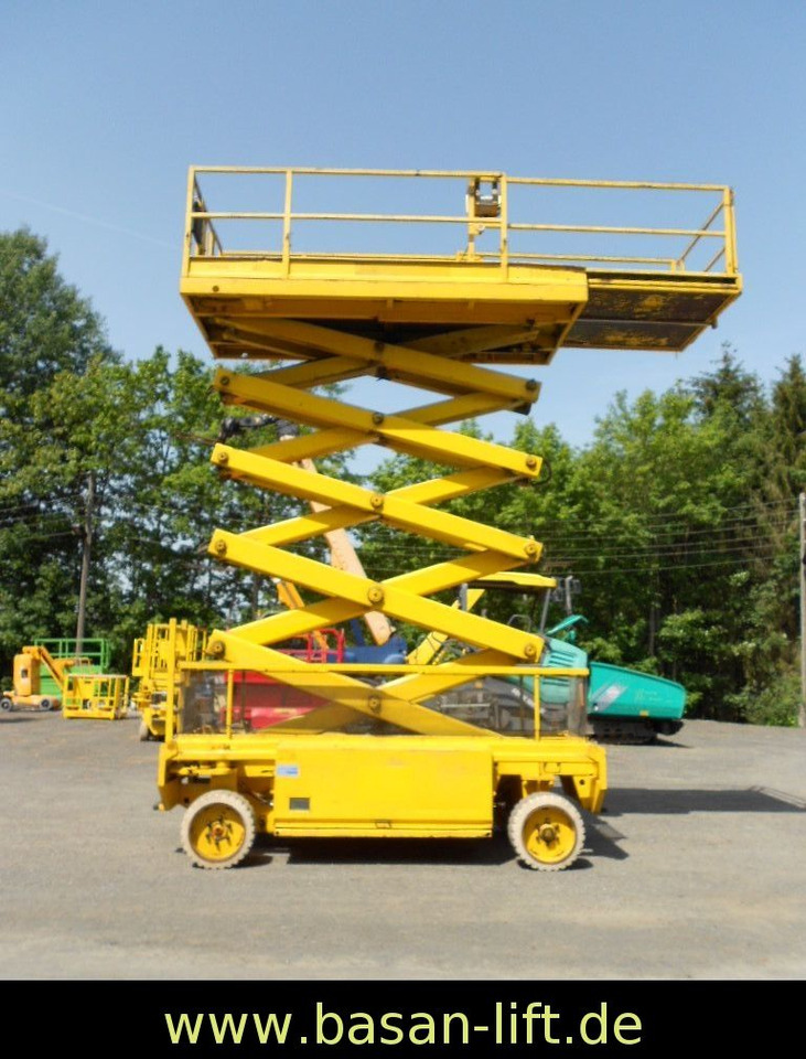 Liftlux SL153-18E2, Scherenbühne 17,3 m - Camión con plataforma elevadora: foto 4 Liftlux SL153-18E2, Scherenbühne 17,3 m - Camión con plataforma elevadora: foto 4