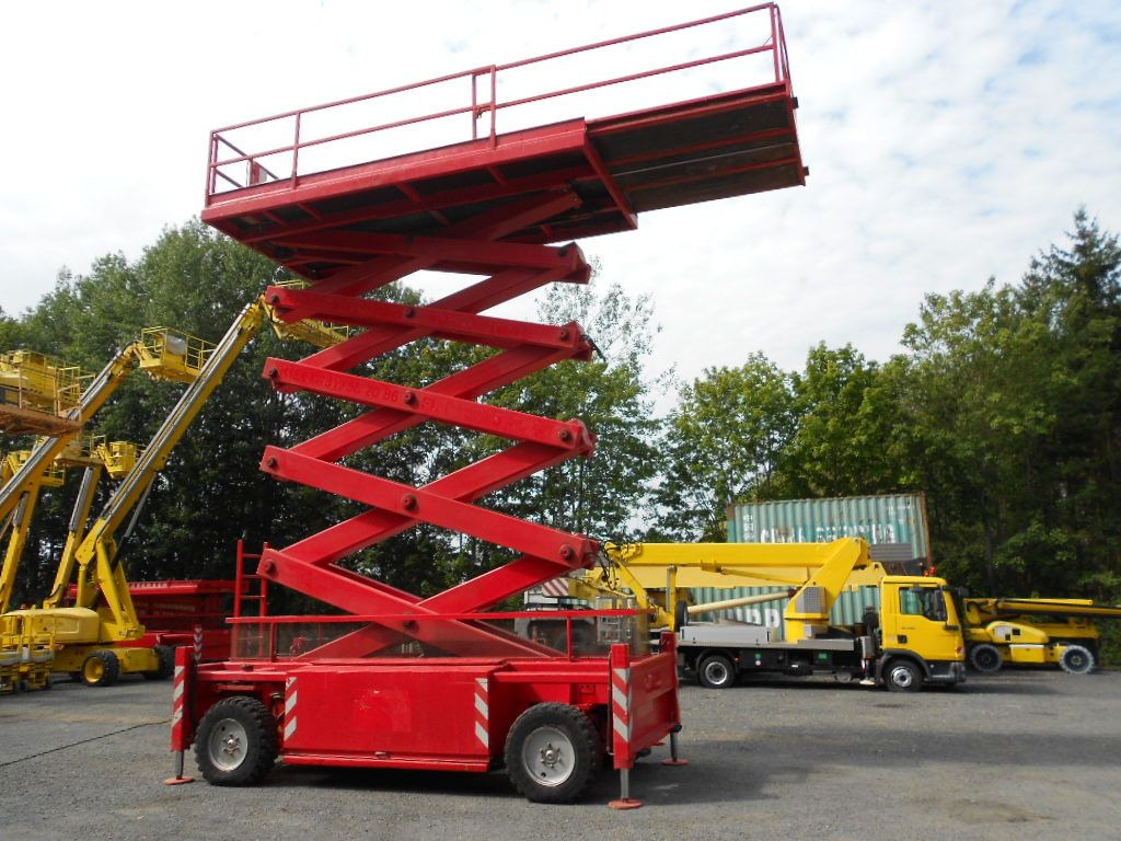 Scherenarbeitsbühne Liftlux SL205-25D4WD, AH 22 Scherenarbeitsbühne Liftlux SL205-25D4WD, AH 22 - Plataforma de tijeras: foto 4 Scherenarbeitsbühne Liftlux SL205-25D4WD, AH 22 Scherenarbeitsbühne Liftlux SL205-25D4WD, AH 22 - Plataforma de tijeras: foto 4