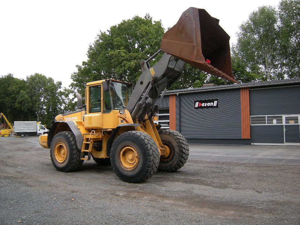Volvo L 120 E - Cargadora de ruedas: foto 1 Volvo L 120 E - Cargadora de ruedas: foto 1