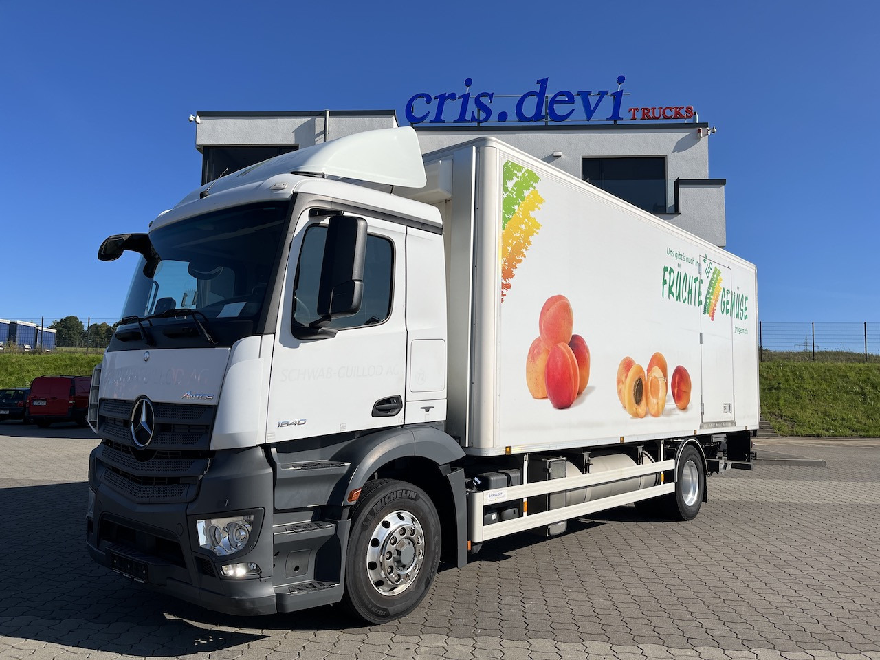 Mercedes-Benz Antos 1840 4x4 HAD LBW Kühlung Flüssigstickstoff - Camión caja cerrada: foto 1 Mercedes-Benz Antos 1840 4x4 HAD LBW Kühlung Flüssigstickstoff - Camión caja cerrada: foto 1