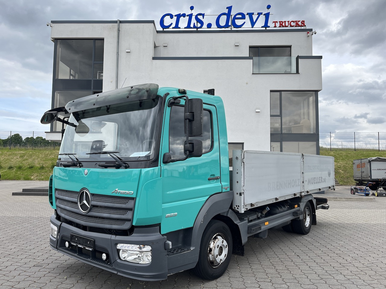 Mercedes-Benz Atego 823 4x2 AHK Hebezug Seilzug Brennholz - Furgoneta caja abierta: foto 1 Mercedes-Benz Atego 823 4x2 AHK Hebezug Seilzug Brennholz - Furgoneta caja abierta: foto 1