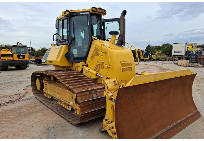 Komatsu D61PXI-24E0 - Bulldozer: foto 1 Komatsu D61PXI-24E0 - Bulldozer: foto 1