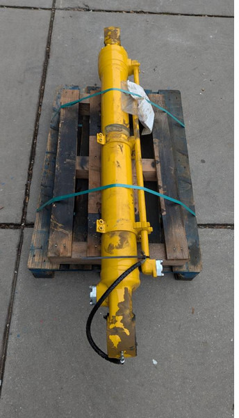 Komatsu PC210LC-10 / -11 - BUCKET CYLINDER - 707-E1-01300 - Excavadora de cadenas: foto 3 Komatsu PC210LC-10 / -11 - BUCKET CYLINDER - 707-E1-01300 - Excavadora de cadenas: foto 3