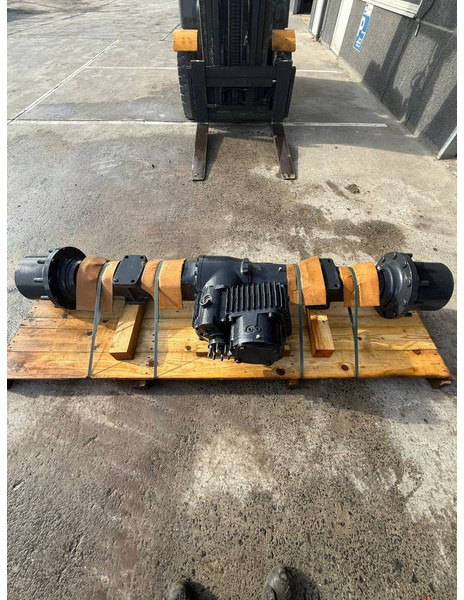 Komatsu PW140-7 REAR AXLE ASSEMBLY 20E-22-32000 - Eje y piezas para Maquinaria de construcción: foto 1 Komatsu PW140-7 REAR AXLE ASSEMBLY 20E-22-32000 - Eje y piezas para Maquinaria de construcción: foto 1