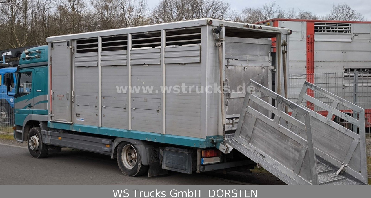 Mercedes-Benz Atego 1223 1 Stock Hohe Gitter Viehtransporter - Camión para caballos: foto 5 Mercedes-Benz Atego 1223 1 Stock Hohe Gitter Viehtransporter - Camión para caballos: foto 5