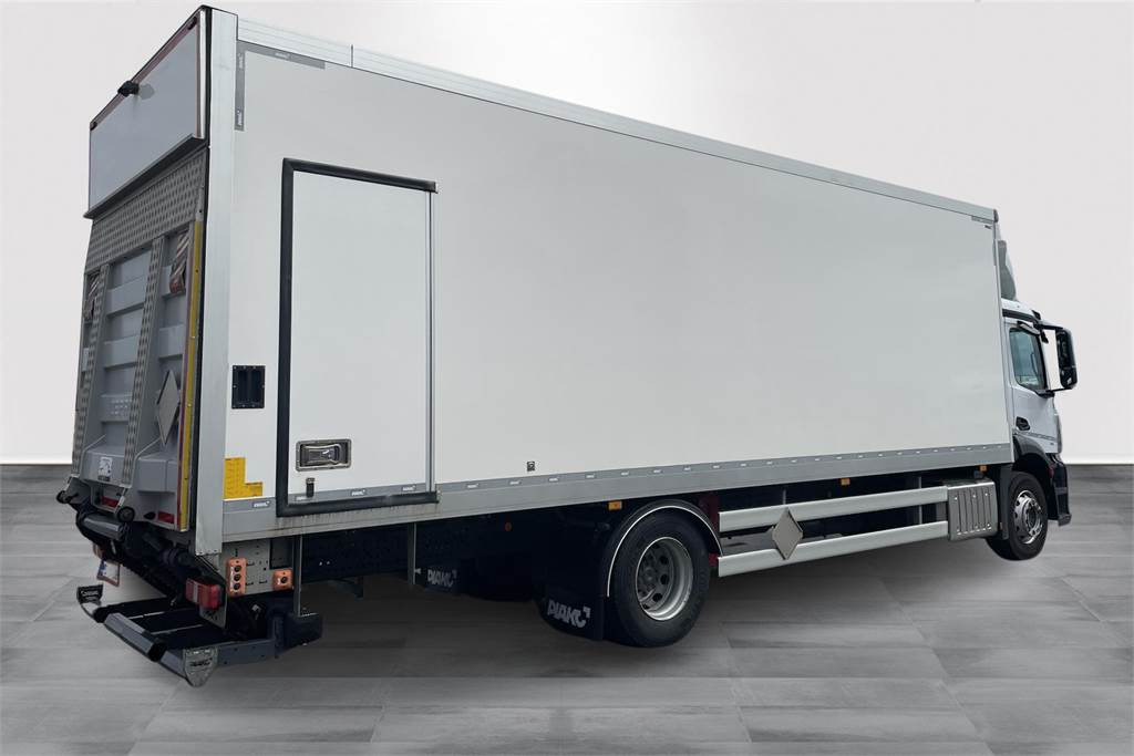 Mercedes-Benz Actros 1827 4x2 8,7m umpikori+PL nostin - Camión isotérmico: foto 4 Mercedes-Benz Actros 1827 4x2 8,7m umpikori+PL nostin - Camión isotérmico: foto 4