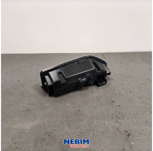 Volvo Volvo - 84810911 - Binnenlicht rechts R/W - Recambio para Camión: foto 2 Volvo Volvo - 84810911 - Binnenlicht rechts R/W - Recambio para Camión: foto 2