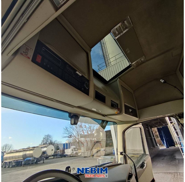 Recambio para Camión Volvo Volvo - 85135364 - Cabine FH4 Globetrotter: foto 17