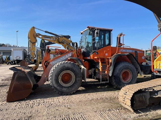 Doosan DL 300-3 (12005349) - Cargadora de ruedas: foto 1 Doosan DL 300-3 (12005349) - Cargadora de ruedas: foto 1