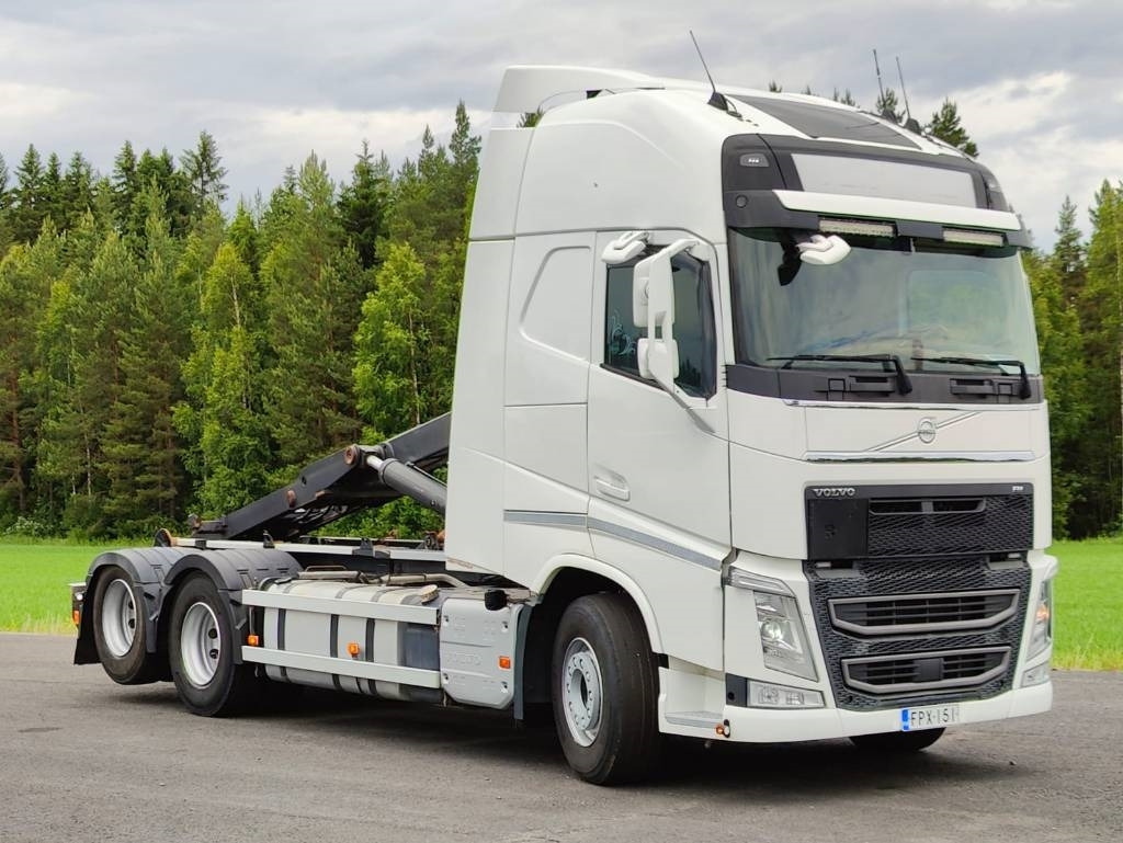Volvo FH 540  - Camión multibasculante: foto 2 Volvo FH 540  - Camión multibasculante: foto 2