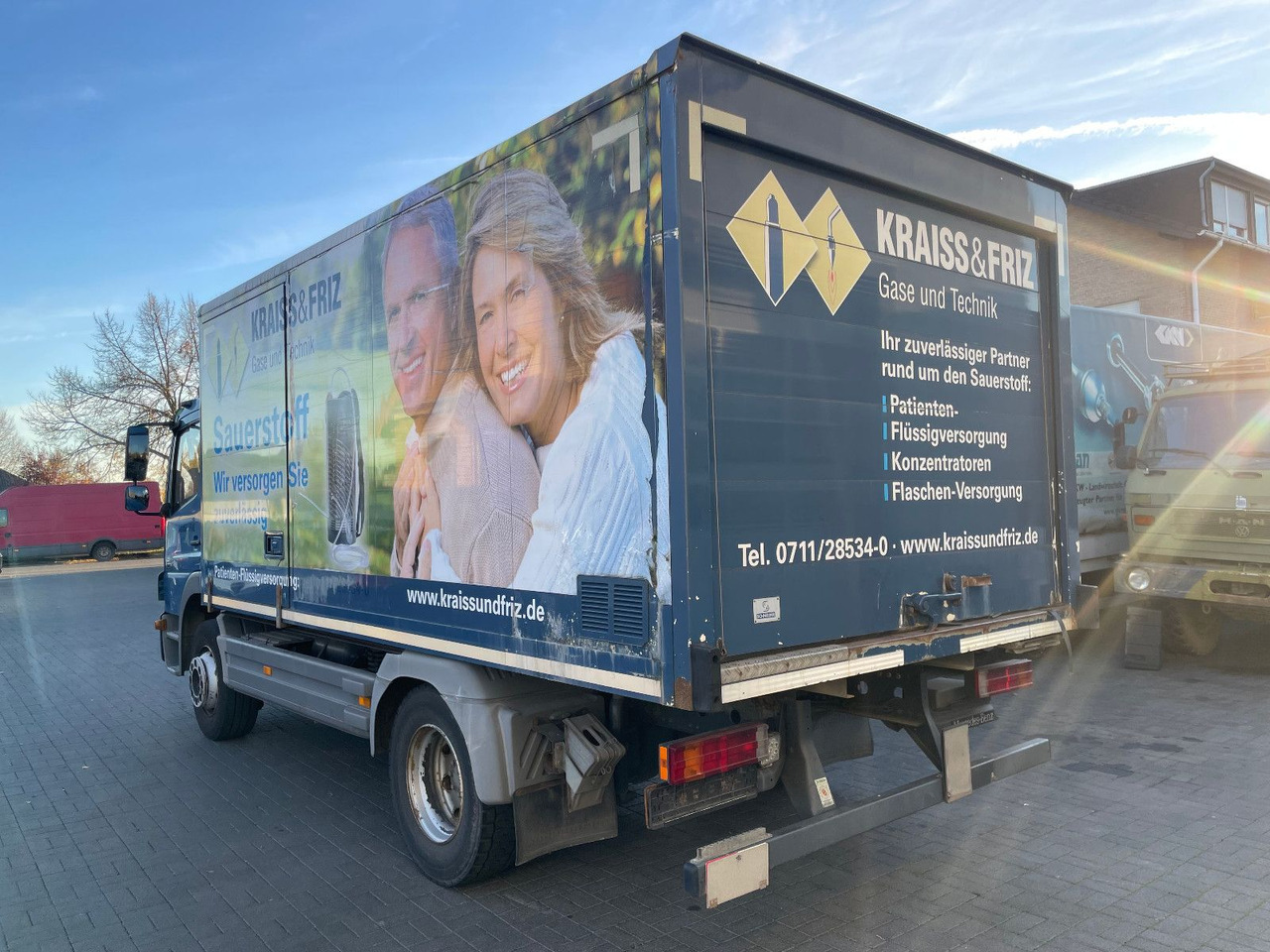 Mercedes-Benz Atego 2 6-Zyl. 4x2 1224 Klima, Radstand: 3.56m. - Camión caja cerrada: foto 2 Mercedes-Benz Atego 2 6-Zyl. 4x2 1224 Klima, Radstand: 3.56m. - Camión caja cerrada: foto 2