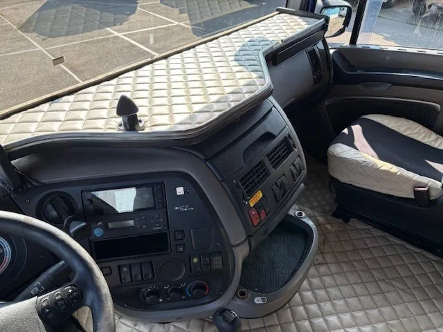 Leasing de DAF XF 105.460 ATE SPACECAB (ZF16 MANUAL GEARBOX / HYDRAULIC KIT / P.T.O. / ADR-VLG / FULL SPOILERSET / FRIDGE) DAF XF 105.460 ATE SPACECAB (ZF16 MANUAL GEARBOX / HYDRAULIC KIT / P.T.O. / ADR-VLG / FULL SPOILERSET / FRIDGE): foto 9