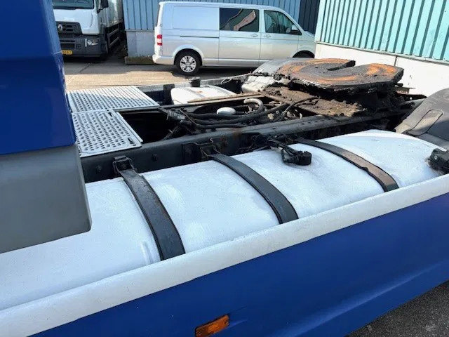 Leasing de DAF XF 105.460 ATE SPACECAB (ZF16 MANUAL GEARBOX / HYDRAULIC KIT / P.T.O. / ADR-VLG / FULL SPOILERSET / FRIDGE) DAF XF 105.460 ATE SPACECAB (ZF16 MANUAL GEARBOX / HYDRAULIC KIT / P.T.O. / ADR-VLG / FULL SPOILERSET / FRIDGE): foto 12