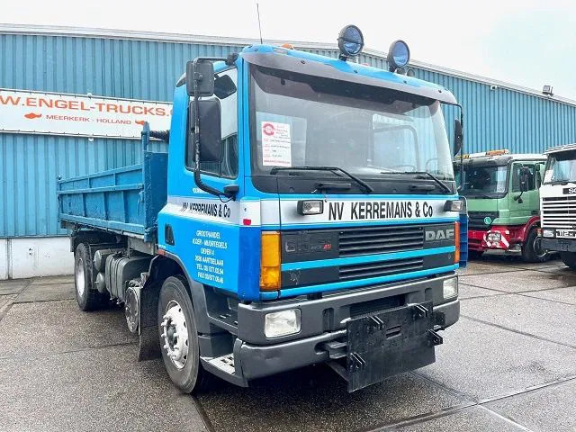 DAF 65.210 ATI 4x2 FULL STEEL KIPPER (EURO 2 / MANUAL GEARBOX / FULL STEEL SUSPENSION / P.T.O.) - Camión volquete: foto 2 DAF 65.210 ATI 4x2 FULL STEEL KIPPER (EURO 2 / MANUAL GEARBOX / FULL STEEL SUSPENSION / P.T.O.) - Camión volquete: foto 2