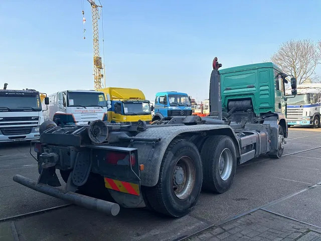 MAN TGA 26.360BB 6x4 FULL STEEL MULTILIFT HOOK-ARM (ZF16 MANUAL GEARBOX / FULL STEEL SUSPENSION / REDUCTION AXLES / AIRCONDITIONING) - Camión multibasculante: foto 3 MAN TGA 26.360BB 6x4 FULL STEEL MULTILIFT HOOK-ARM (ZF16 MANUAL GEARBOX / FULL STEEL SUSPENSION / REDUCTION AXLES / AIRCONDITIONING) - Camión multibasculante: foto 3