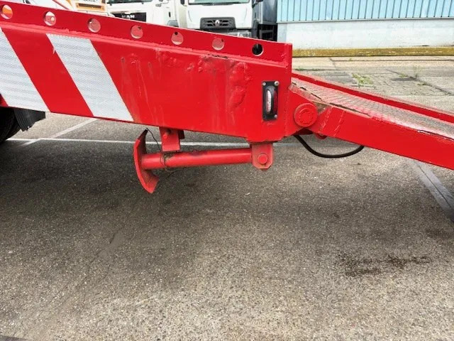 Camión portavehículos Mercedes-Benz LK 814 RECOVERY TRUCK / CAR-MACHINE TRANSPORTER (6-CILINDER / MANUAL GEARBOX / FULL STEEL SUSPENSION / WINCH / HYDRAULIC RAMPS): foto 10