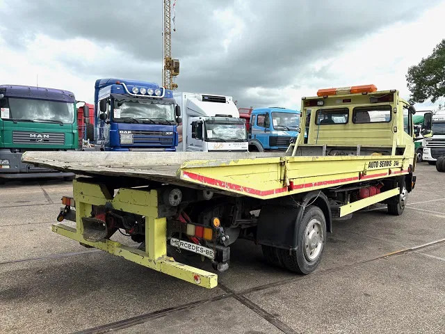 Mercedes-Benz LK 817 AUTO TRANSPORTER (6-CILINDER / FULL STEEL SUSPENSION / MANUAL GEARBOX / WINCH / ETC.) - Camión portavehículos: foto 3 Mercedes-Benz LK 817 AUTO TRANSPORTER (6-CILINDER / FULL STEEL SUSPENSION / MANUAL GEARBOX / WINCH / ETC.) - Camión portavehículos: foto 3