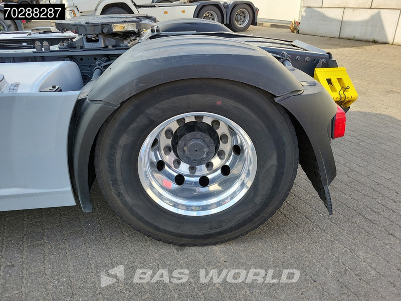 Cabeza tractora DAF XF 530 4X2 SSC ADR Standklima ACC 2x Tanks Navi Euro 6: foto 17