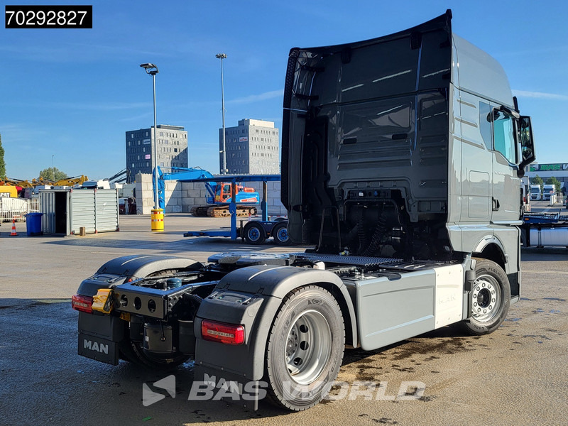 MAN TGX 18.480 4X2 NEW! GX Retarder 2x Tanks PTO-prepared Standklima Navi Euro 6 - Cabeza tractora: foto 5 MAN TGX 18.480 4X2 NEW! GX Retarder 2x Tanks PTO-prepared Standklima Navi Euro 6 - Cabeza tractora: foto 5