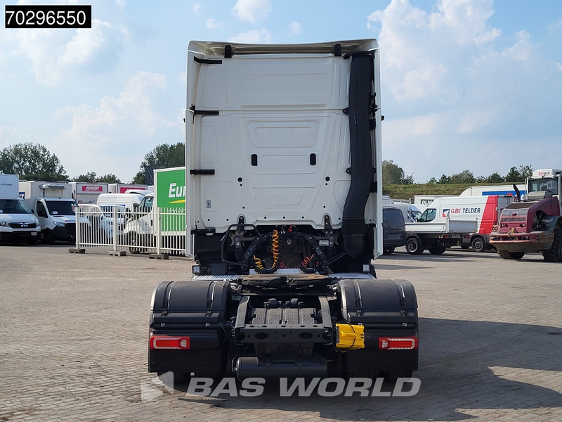 Mercedes-Benz Actros 1845 4X2 GigaSpace Mega Retarder 2x Tanks Standklima Xenon Euro 6 - Cabeza tractora: foto 3 Mercedes-Benz Actros 1845 4X2 GigaSpace Mega Retarder 2x Tanks Standklima Xenon Euro 6 - Cabeza tractora: foto 3