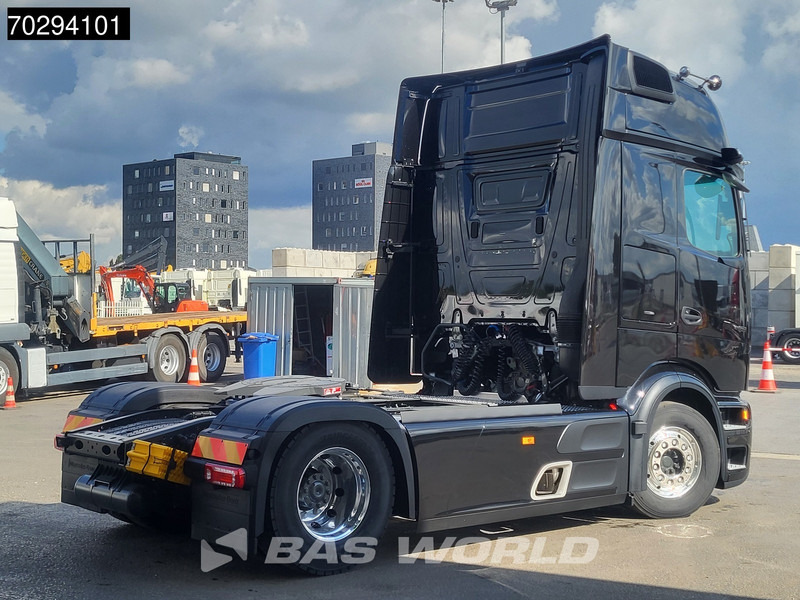 Mercedes-Benz Actros L 1863 4X2 NEW! Retarder Full-Air Leder Standklima 2x Tanks MirrorCam Navi PPC Alcoa's LED Euro 6 - Cabeza tractora: foto 5 Mercedes-Benz Actros L 1863 4X2 NEW! Retarder Full-Air Leder Standklima 2x Tanks MirrorCam Navi PPC Alcoa's LED Euro 6 - Cabeza tractora: foto 5