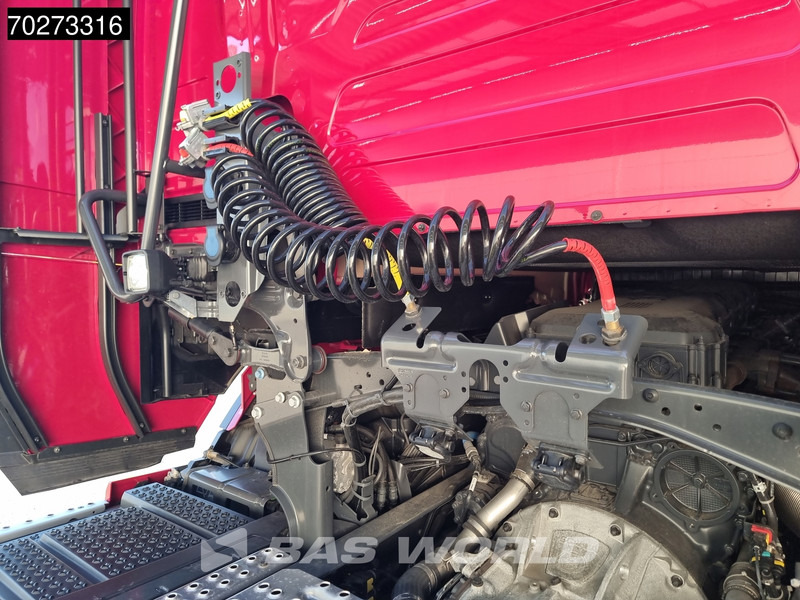 Cabeza tractora nuevo Scania S460 4X2 Retarder 2xTanks LED Standklima ACC Euro 6: foto 13 Cabeza tractora nuevo Scania S460 4X2 Retarder 2xTanks LED Standklima ACC Euro 6: foto 13