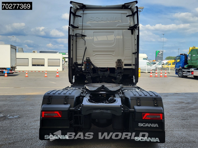 Scania S560 4X2 NEW! Retarder Full-Air 2xTanks Leder Standklima Navi ACC LED - Cabeza tractora: foto 3 Scania S560 4X2 NEW! Retarder Full-Air 2xTanks Leder Standklima Navi ACC LED - Cabeza tractora: foto 3