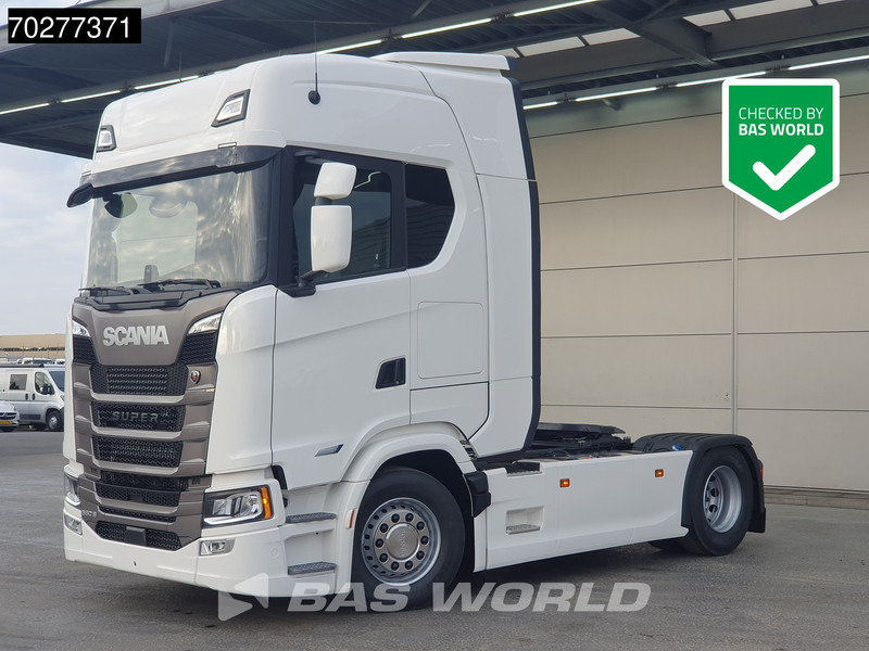Scania S560 4X2 NEW! Retarder Full-Air 2xTanks Standklima Navi ACC LED Euro 6 - Cabeza tractora: foto 1 Scania S560 4X2 NEW! Retarder Full-Air 2xTanks Standklima Navi ACC LED Euro 6 - Cabeza tractora: foto 1