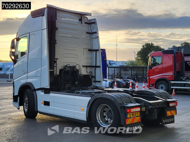 Volvo FH 460 FH 4X2 NL-Truck 2x Tanks VEB+ Xenon ACC Euro 6 - Cabeza tractora: foto 2 Volvo FH 460 FH 4X2 NL-Truck 2x Tanks VEB+ Xenon ACC Euro 6 - Cabeza tractora: foto 2