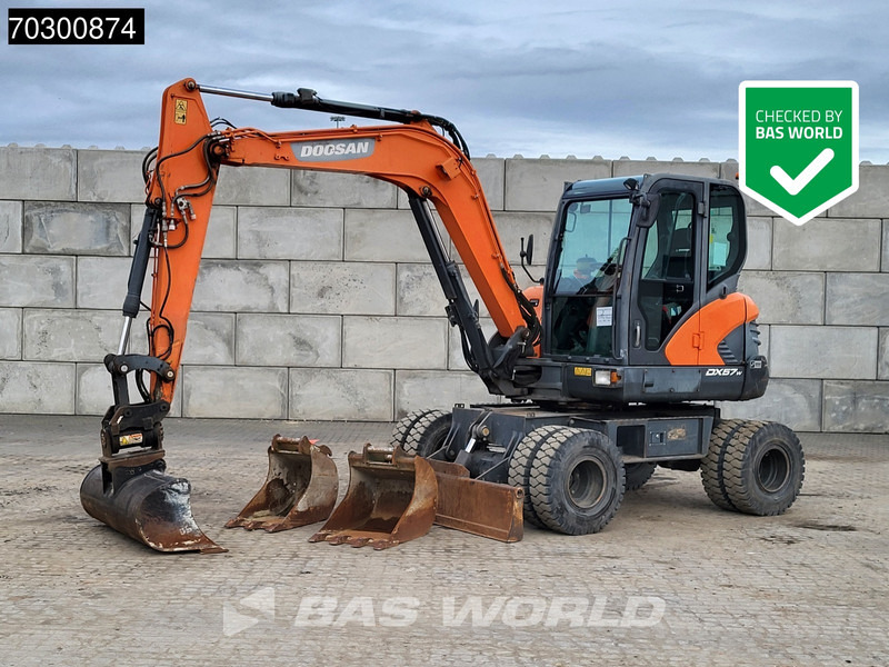 Doosan DX57 W-5 A/C - 3 Buckets - Excavadora de ruedas: foto 1 Doosan DX57 W-5 A/C - 3 Buckets - Excavadora de ruedas: foto 1