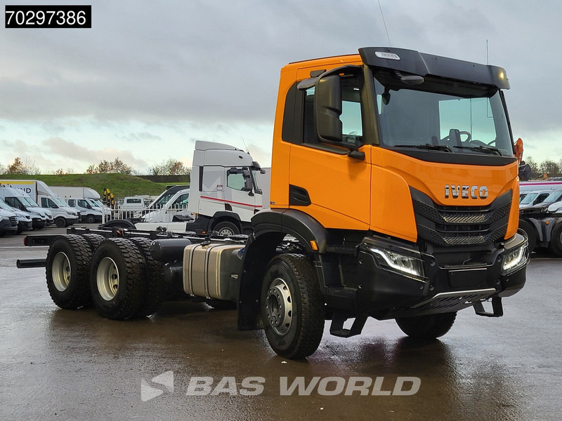 Iveco X-Way 420 6X4 NEW! OFF Chassis steelsuspension Automatic Euro 6 - Camión chasis: foto 3 Iveco X-Way 420 6X4 NEW! OFF Chassis steelsuspension Automatic Euro 6 - Camión chasis: foto 3