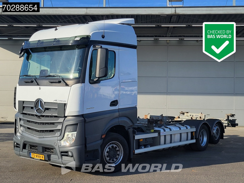Mercedes-Benz Actros 2545 Actros 6X2 NL-Truck Retarder 2xTanks Lift-Axle ACC Xenon Navi Euro 6 - Camión portacontenedore/ Intercambiable: foto 1 Mercedes-Benz Actros 2545 Actros 6X2 NL-Truck Retarder 2xTanks Lift-Axle ACC Xenon Navi Euro 6 - Camión portacontenedore/ Intercambiable: foto 1