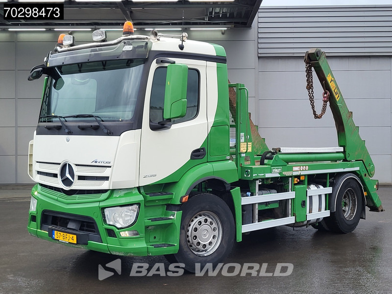 Mercedes-Benz Antos 2135 4X2 NL-Truck APK 14Tons Hyva Lift Skiploader Automatic Euro 6 - Camión portacontenedor de cadenas: foto 3 Mercedes-Benz Antos 2135 4X2 NL-Truck APK 14Tons Hyva Lift Skiploader Automatic Euro 6 - Camión portacontenedor de cadenas: foto 3
