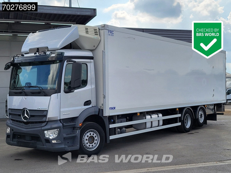 Mercedes-Benz Antos 2535 6X2 Lumikko L7 cooler ladebordwand Lift+Lenkachse Euro 6 - Camión frigorífico: foto 1 Mercedes-Benz Antos 2535 6X2 Lumikko L7 cooler ladebordwand Lift+Lenkachse Euro 6 - Camión frigorífico: foto 1
