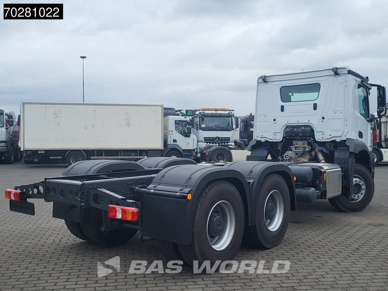 Mercedes-Benz Arocs 2636 6X4 NEW chassis Flywheel PTO Big-Axle Automatic Steelsuspension Euro 6 - Camión chasis: foto 5 Mercedes-Benz Arocs 2636 6X4 NEW chassis Flywheel PTO Big-Axle Automatic Steelsuspension Euro 6 - Camión chasis: foto 5