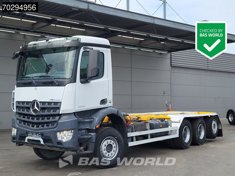 Mercedes-Benz Arocs 3232 Arocs 8X4 LOW Mileage! BDF Big-Axle Lift+Steering-Axle Euro 6 - Camión portacontenedore/ Intercambiable: foto 1 Mercedes-Benz Arocs 3232 Arocs 8X4 LOW Mileage! BDF Big-Axle Lift+Steering-Axle Euro 6 - Camión portacontenedore/ Intercambiable: foto 1