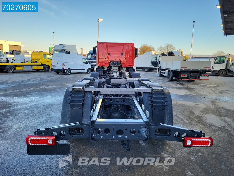 Mercedes-Benz Arocs 4843 8X4 NEW chassis RHD! Steel suspension Automatic Euro 6 - Camión chasis: foto 3 Mercedes-Benz Arocs 4843 8X4 NEW chassis RHD! Steel suspension Automatic Euro 6 - Camión chasis: foto 3