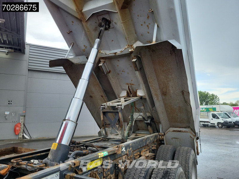 Volvo FH 480 FH 6X4 10m3 Maur Tipper Big-Axle Steel suspension Automatic Euro 4 - Camión volquete: foto 3 Volvo FH 480 FH 6X4 10m3 Maur Tipper Big-Axle Steel suspension Automatic Euro 4 - Camión volquete: foto 3