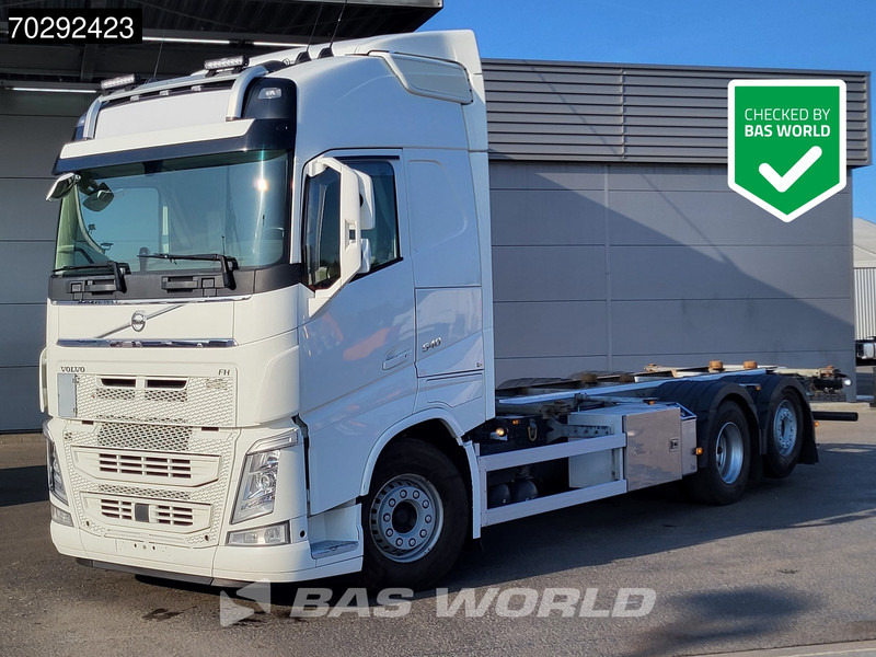 Volvo FH 540 FH 6X2 Retarder Lift-Axle ACC Xenon Euro 6 - Camión portacontenedore/ Intercambiable: foto 1 Volvo FH 540 FH 6X2 Retarder Lift-Axle ACC Xenon Euro 6 - Camión portacontenedore/ Intercambiable: foto 1