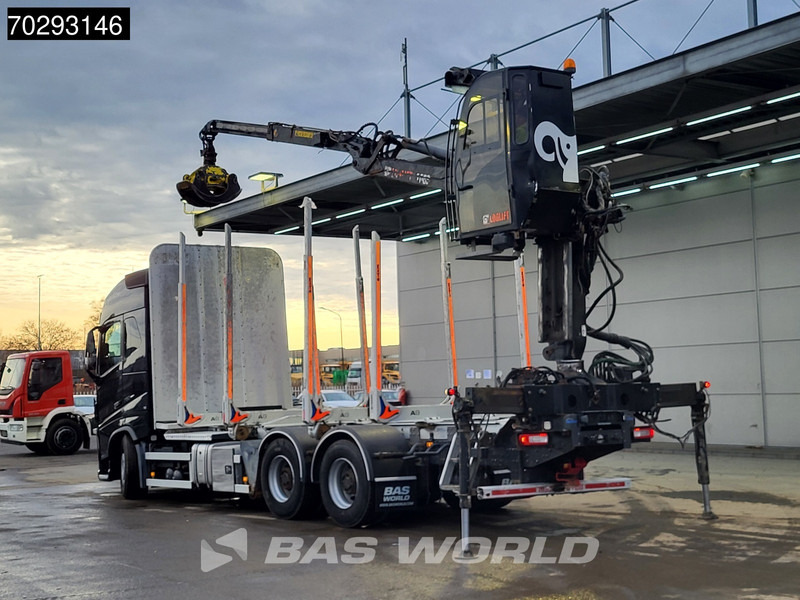 Volvo FH16 750 FH16 6X4 HIAB LOGLIFT F108S 83 Wood crane Retarder VEB+ Big-Axle Euro 6 - Camión forestal, Camión grúa: foto 2 Volvo FH16 750 FH16 6X4 HIAB LOGLIFT F108S 83 Wood crane Retarder VEB+ Big-Axle Euro 6 - Camión forestal, Camión grúa: foto 2