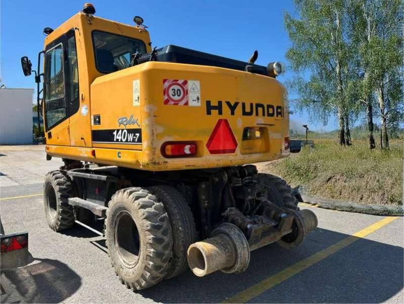 Hyundai ROBEX 140W-7 - Excavadora de ruedas: foto 3 Hyundai ROBEX 140W-7 - Excavadora de ruedas: foto 3