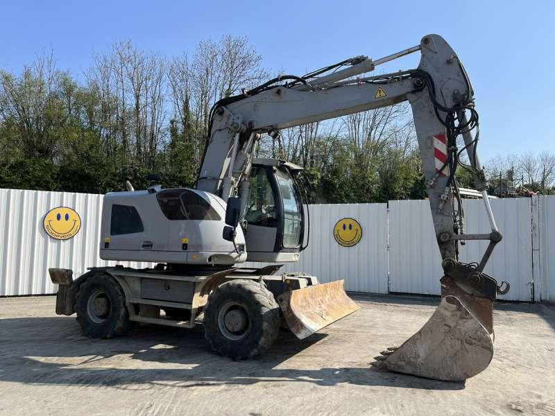 Liebherr A914 COMPACT - Excavadora de ruedas: foto 1 Liebherr A914 COMPACT - Excavadora de ruedas: foto 1