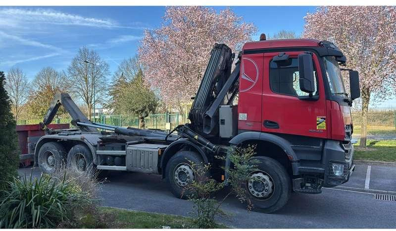 Mercedes AROCS 3243 8X4 - Camión multibasculante: foto 5 Mercedes AROCS 3243 8X4 - Camión multibasculante: foto 5