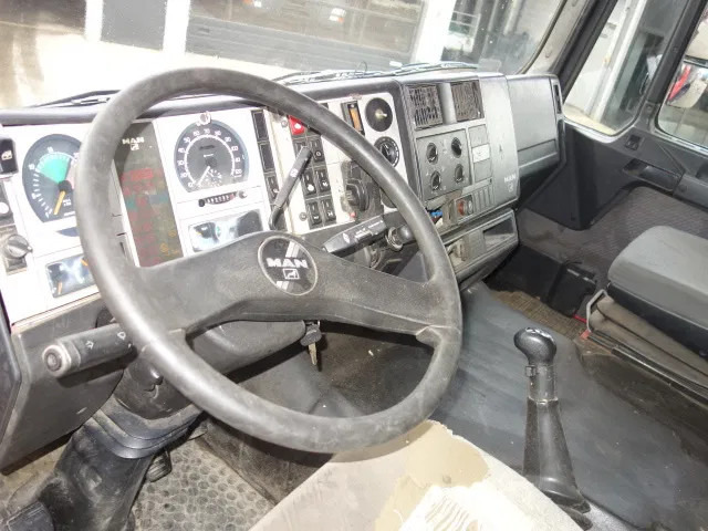 Camión volquete MAN FE 410 8x4 kipper,manual feulpomp,steel kipper: foto 16