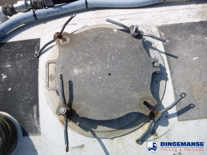 Semirremolque cisterna Feldbinder Powder tank alu 63 m3 / 1 comp (tipping): foto 18