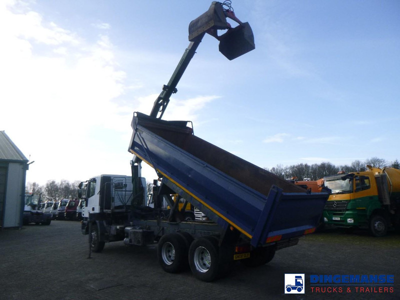 Iveco AD260T33 6X4 RHD tipper + HMF crane - Camión grúa: foto 3 Iveco AD260T33 6X4 RHD tipper + HMF crane - Camión grúa: foto 3