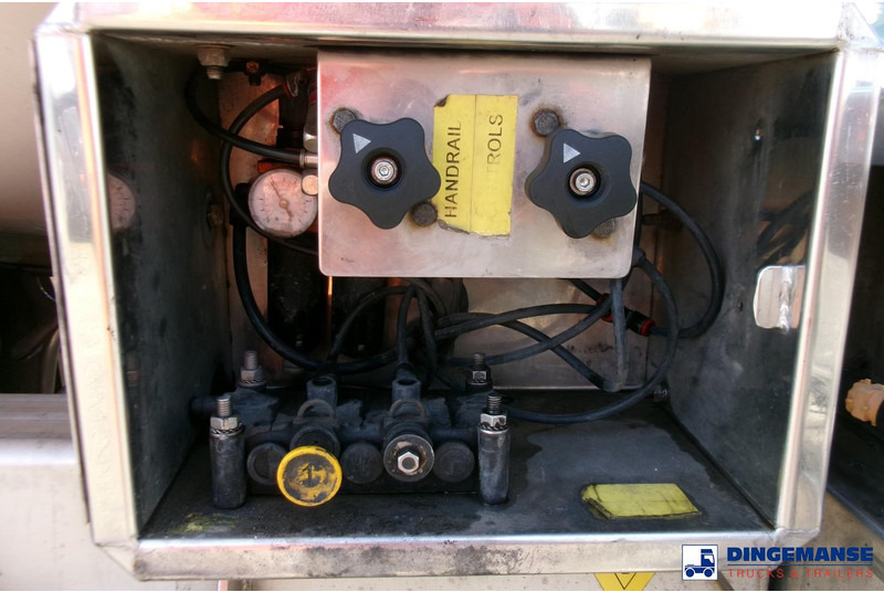 Semirremolque cisterna LAG Chemical tank inox 37.5 m3 / 1 comp + pump: foto 16