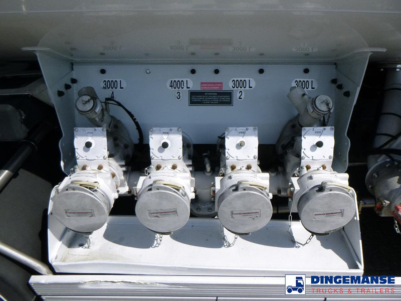 Renault Premium 280 dxi 4x2 fuel tank 13.6 m3 / 4 comp - Camión cisterna: foto 5 Renault Premium 280 dxi 4x2 fuel tank 13.6 m3 / 4 comp - Camión cisterna: foto 5