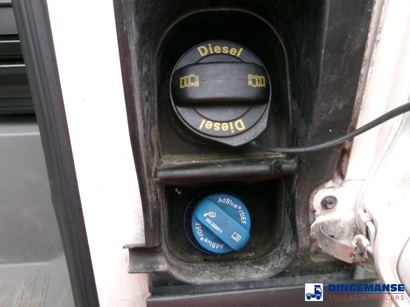 Volkswagen Crafter 4x2 curtain side van Euro 6 - Furgoneta con lona: foto 5 Volkswagen Crafter 4x2 curtain side van Euro 6 - Furgoneta con lona: foto 5